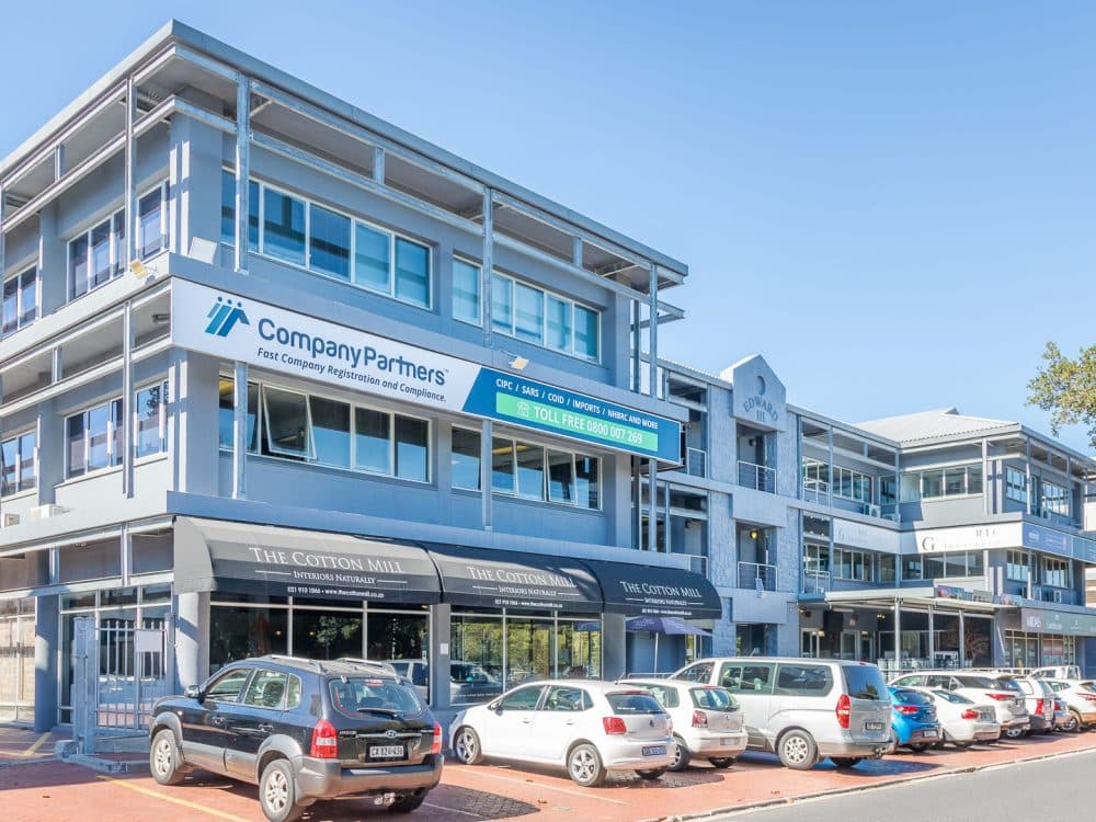 243m² Office space available to let in Edward 111 Building, Bo Oakdale, Bellville.