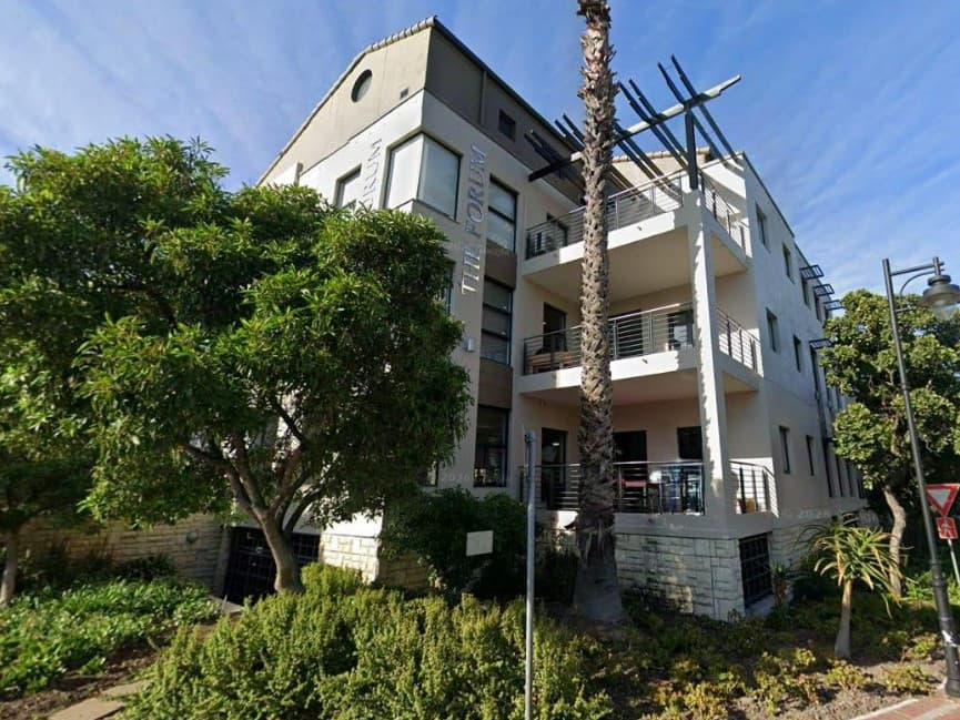 195m² Office space available to let in The Forum, Vesta House, Century City, Milnerton.